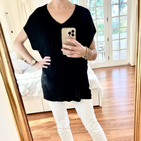 Boohoo Tops - Boohoo Oversized V-neck T-Shirt — Black, M